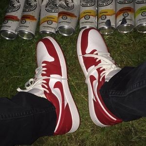 Jordan 1 low red and white